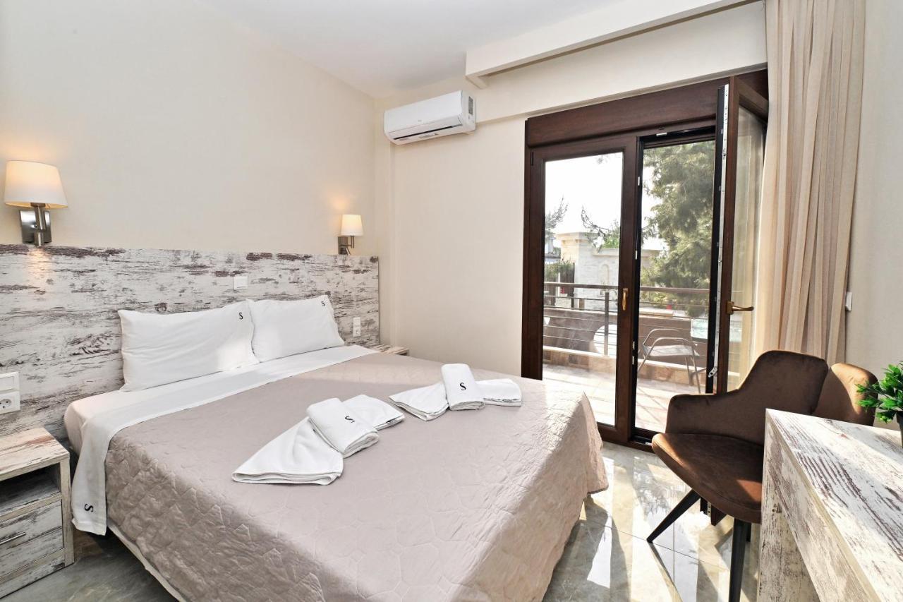 Sinodinos Deluxe Apartments Afytos Luaran gambar