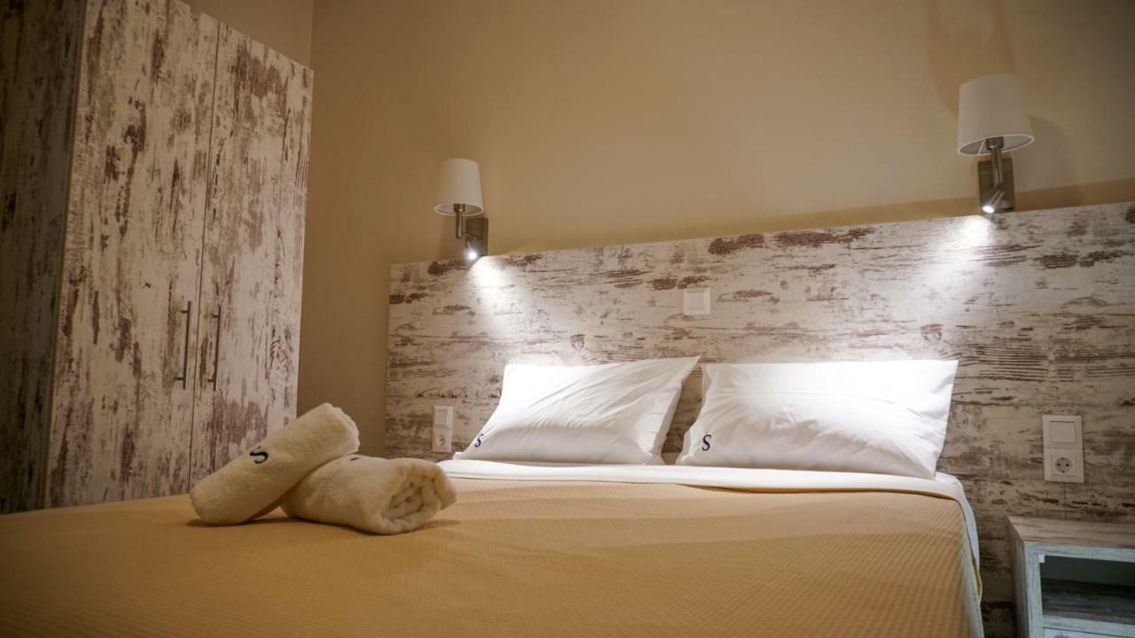 Sinodinos Deluxe Apartments Afytos Luaran gambar