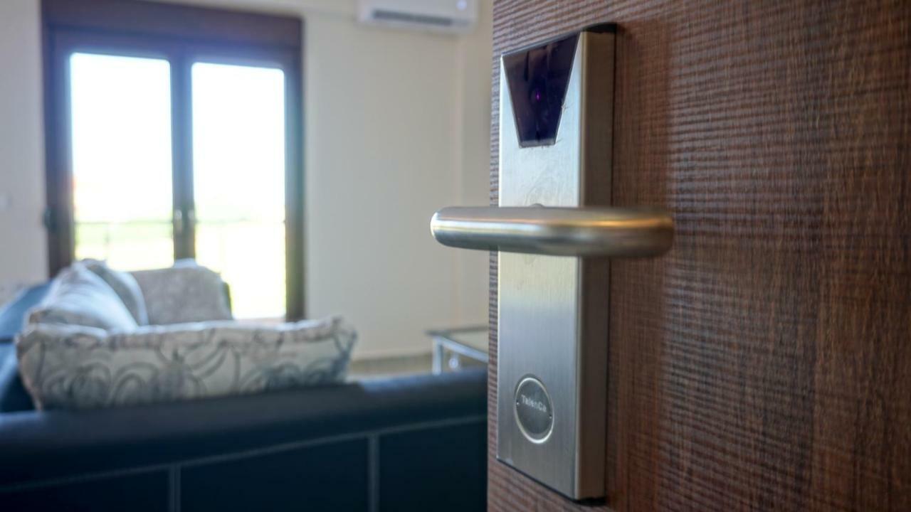 Sinodinos Deluxe Apartments Afytos Luaran gambar