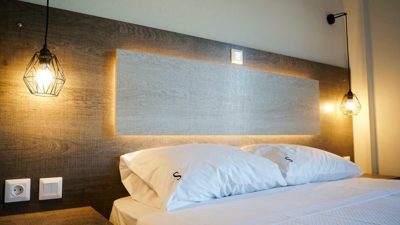 Sinodinos Deluxe Apartments Afytos Luaran gambar