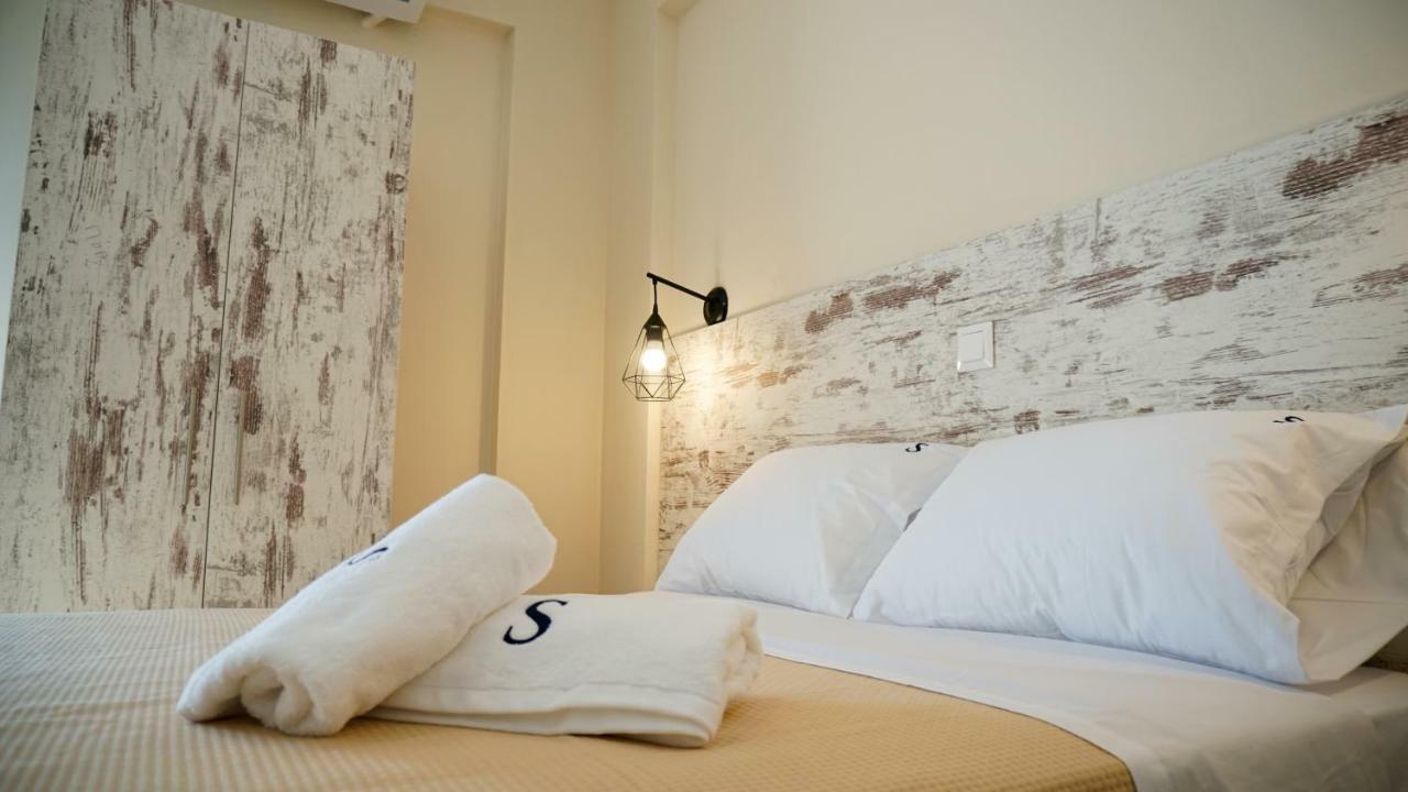 Sinodinos Deluxe Apartments Afytos Luaran gambar