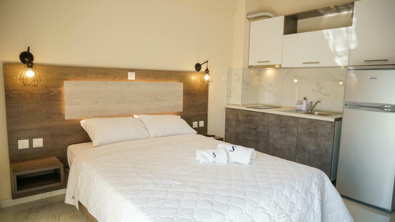 Sinodinos Deluxe Apartments Afytos Luaran gambar