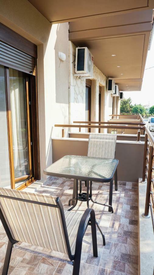 Sinodinos Deluxe Apartments Afytos Luaran gambar