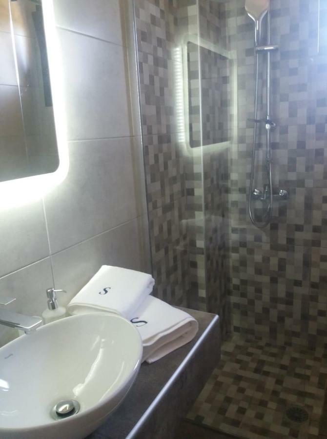 Sinodinos Deluxe Apartments Afytos Luaran gambar